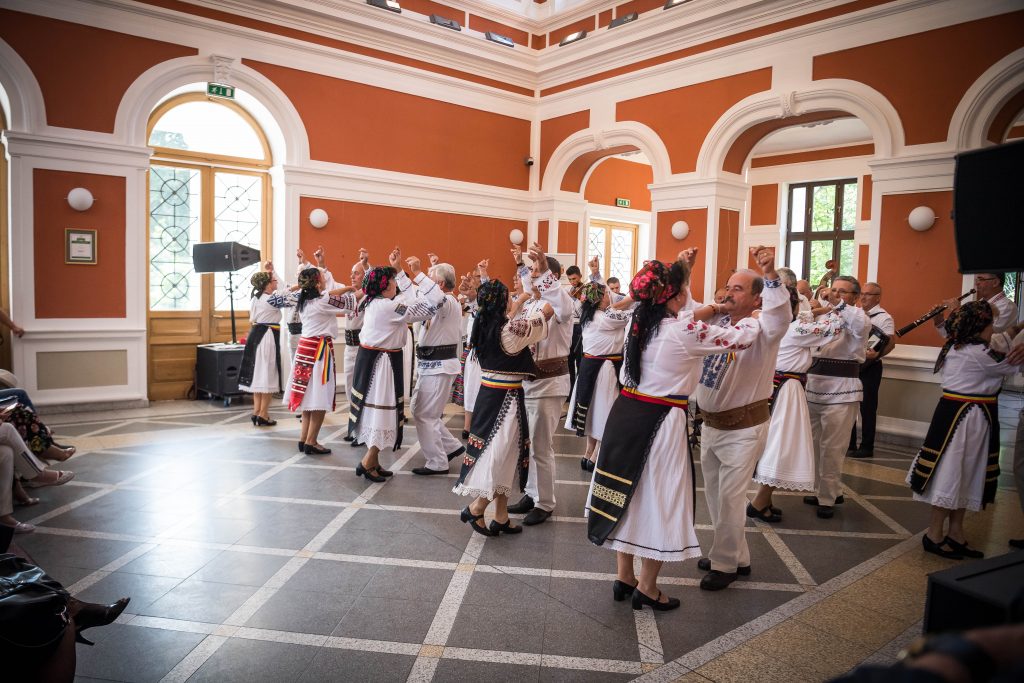 Popular Dances From Transilvania And BistriÈ›a NÄƒsÄƒud Purtata Din Feleac De A Lungul And BÄƒrbuncul Codanec
